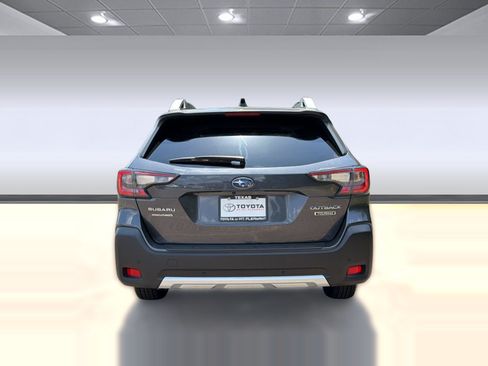 Used 2025 Subaru Outback Touring AWD/4WD image 9