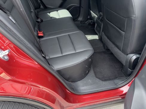 Used 2023 Nissan Rogue SV w/ SV Premium B Package image 12