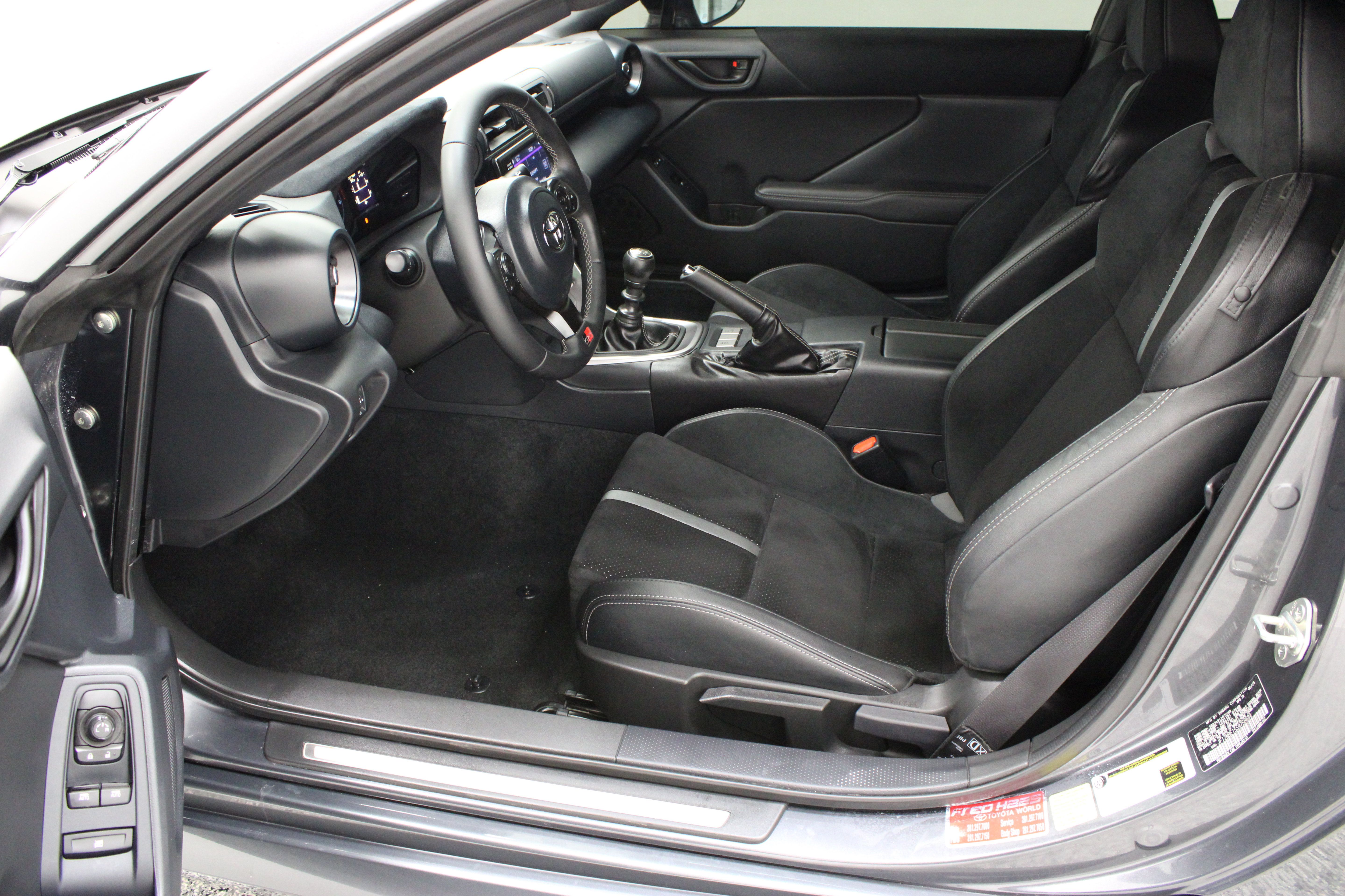 Used 2025 Toyota GR86 Premium RWD image 15