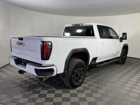 Used 2024 GMC Sierra 3500 AT4 AWD/4WD image 5