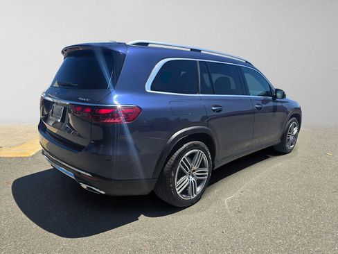 Used 2025 Mercedes-Benz GLS 450 4MATIC image 3