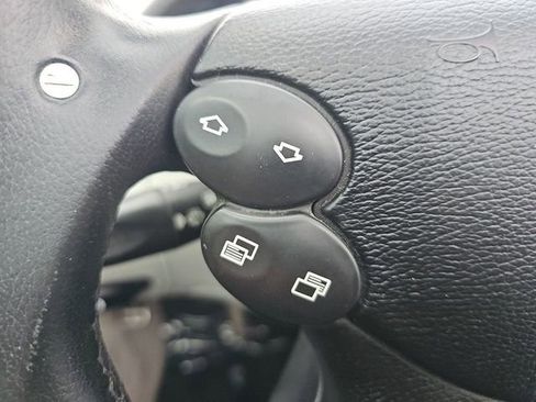 Used 2004 Mercedes-Benz SL 55 AMG image 29