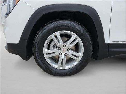 Used 2024 GMC Terrain SLE FWD image 23