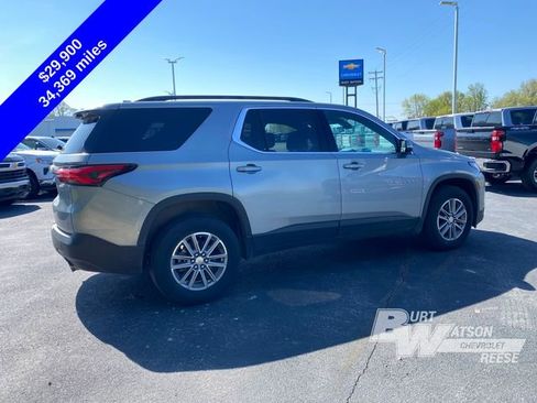 Used 2023 Chevrolet Traverse LT FWD image 8