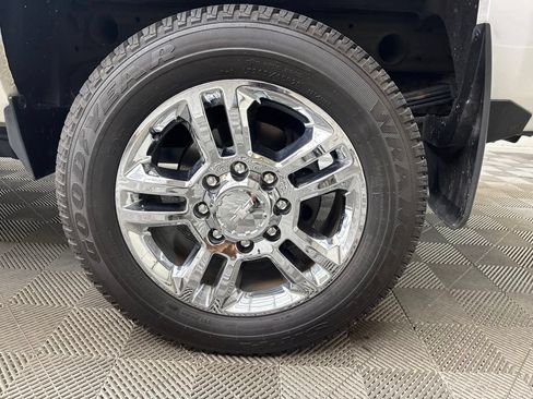Used 2016 Chevrolet Silverado 2500 High Country AWD/4WD image 31