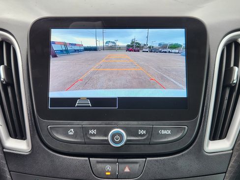 Used 2025 Chevrolet Malibu LT FWD image 19