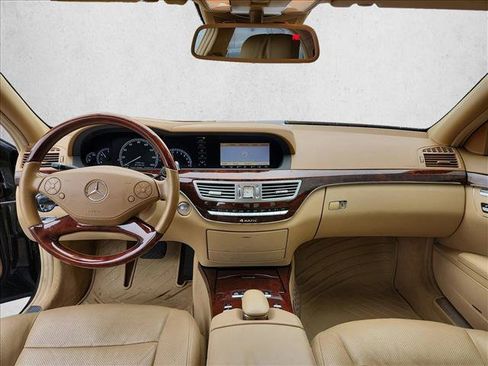 Used 2012 Mercedes-Benz S 550 4MATIC image 16