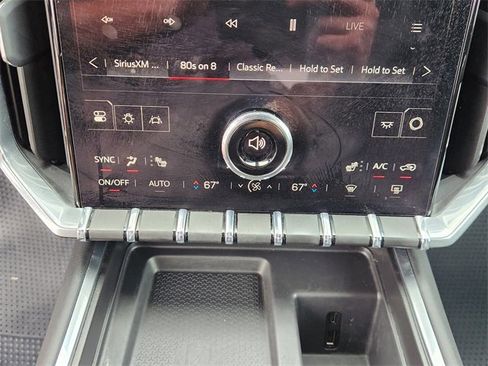 Used 2025 GMC Acadia Elevation image 18