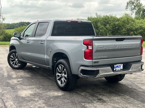 Used 2024 Chevrolet Silverado 1500 LT AWD/4WD image 2