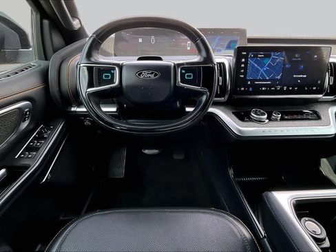 Used 2025 Ford Expedition Tremor AWD/4WD image 6