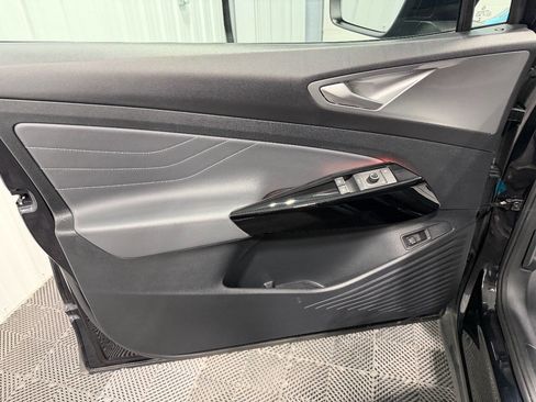 Used 2023 Volkswagen ID.4 Pro S image 25