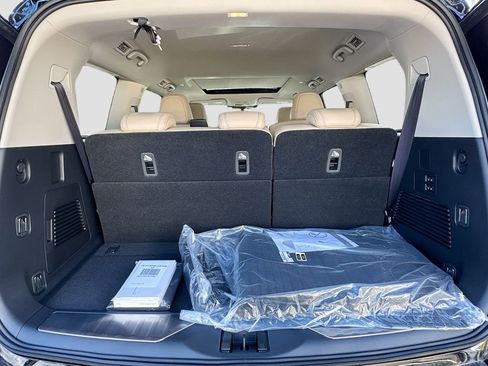 New 2026 INFINITI QX80 Pure RWD image 28