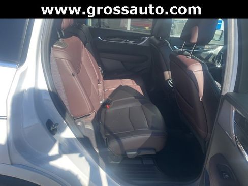 Used 2021 Cadillac XT6 Premium Luxury image 12