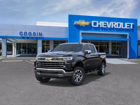 New 2026 Chevrolet Silverado 1500 LTZ w/ LTZ Premium Package AWD/4WD image 8