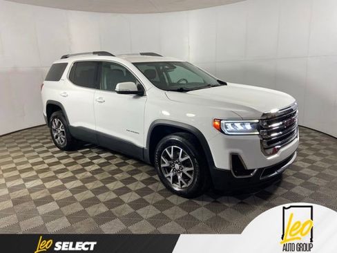 Used 2020 GMC Acadia SLE w/ Driver Convenience Package FWD image 4