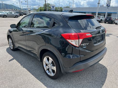 Used 2019 Honda HR-V LX image 7