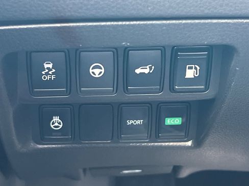 Used 2018 Nissan Rogue SL w/ Premium Package FWD image 33