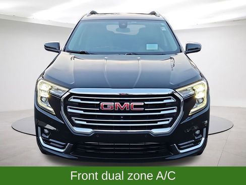 Used 2023 GMC Terrain SLT w/ Infotainment Package II image 2