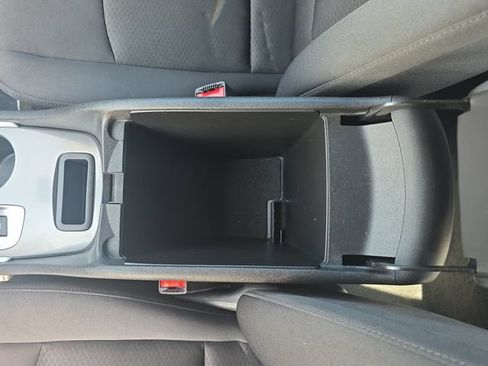 Used 2025 Chevrolet Malibu LT FWD image 30