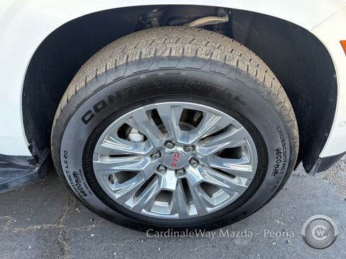 Used 2025 GMC Yukon Denali AWD/4WD image 10