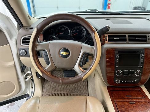 Used 2011 Chevrolet Tahoe LTZ image 21