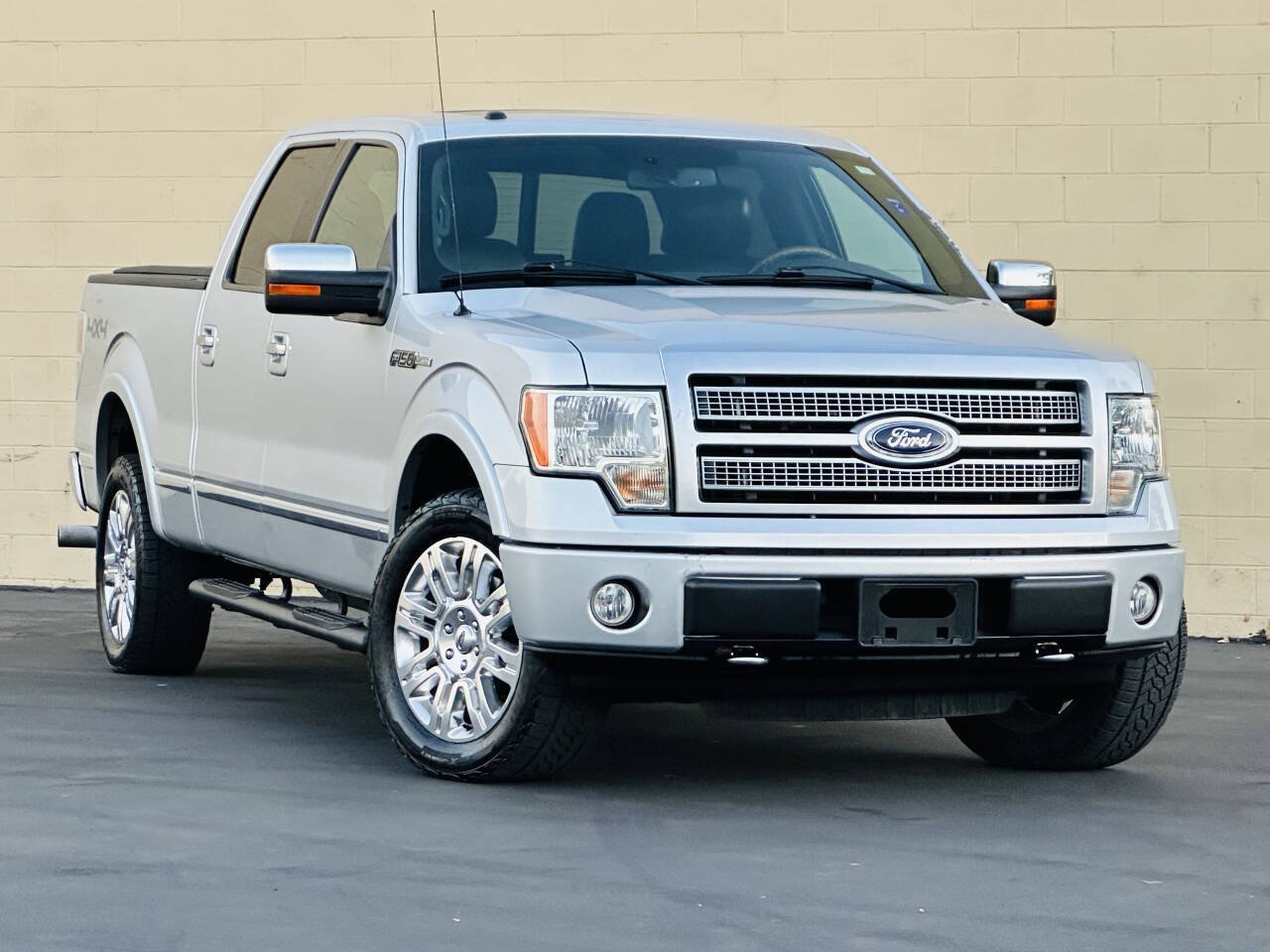 Used 2010 Ford F150 Platinum AWD/4WD image 1