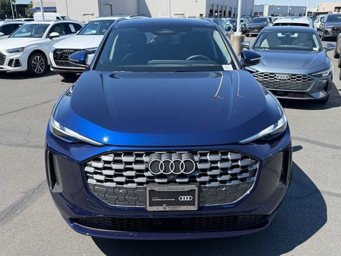 Used 2025 Audi Q5 Premium w/ Convenience Package AWD/4WD image 4