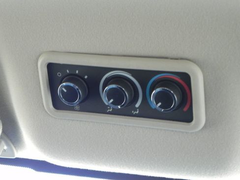 Used 2017 Chevrolet Express 3500 LT w/ LT Preferred Equipment Group image 15