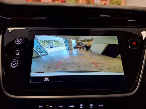 Used 2023 Chevrolet Bolt EUV LT w/ Comfort Package FWD image 25