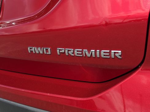 Used 2022 Chevrolet Equinox Premier AWD/4WD image 39