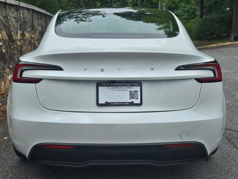 Used 2024 Tesla Model 3 Standard Range RWD image 9