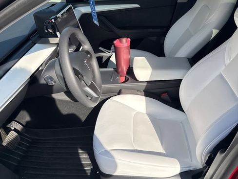 Used 2024 Tesla Model Y Long Range image 8