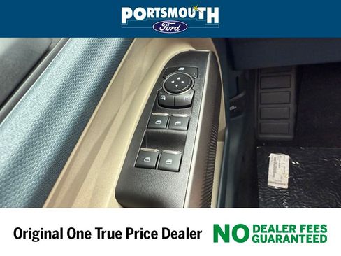 New 2025 Ford Maverick Lariat w/ 4K Tow Package image 28