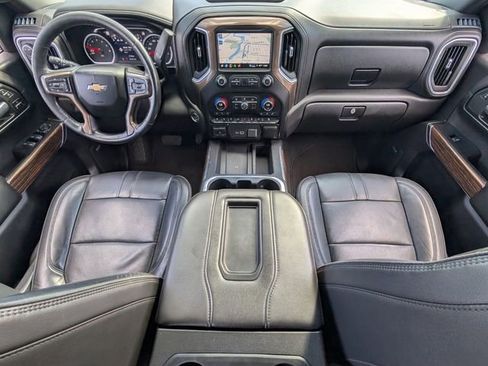 Used 2021 Chevrolet Silverado 1500 High Country w/ Technology Package AWD/4WD image 8
