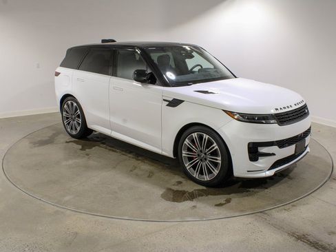 Used 2024 Land Rover Range Rover Sport Dynamic SE image 7