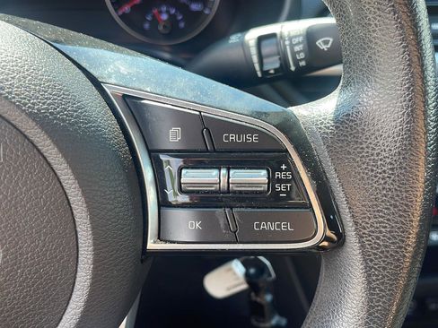 Used 2019 Kia Forte LXS FWD image 16