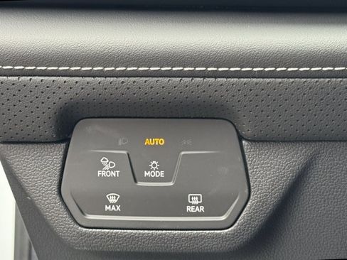 New 2026 Volkswagen Atlas Cross Sport SE AWD/4WD image 8