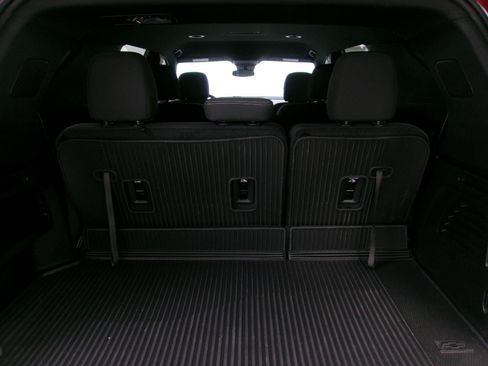 Used 2024 Chevrolet Traverse LT w/ LPO, Floor Liner Package FWD image 13