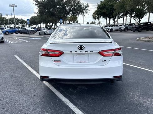 Used 2020 Toyota Camry LE FWD image 5
