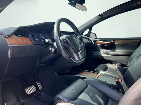 Used 2020 Tesla Model X Long Range AWD/4WD image 2