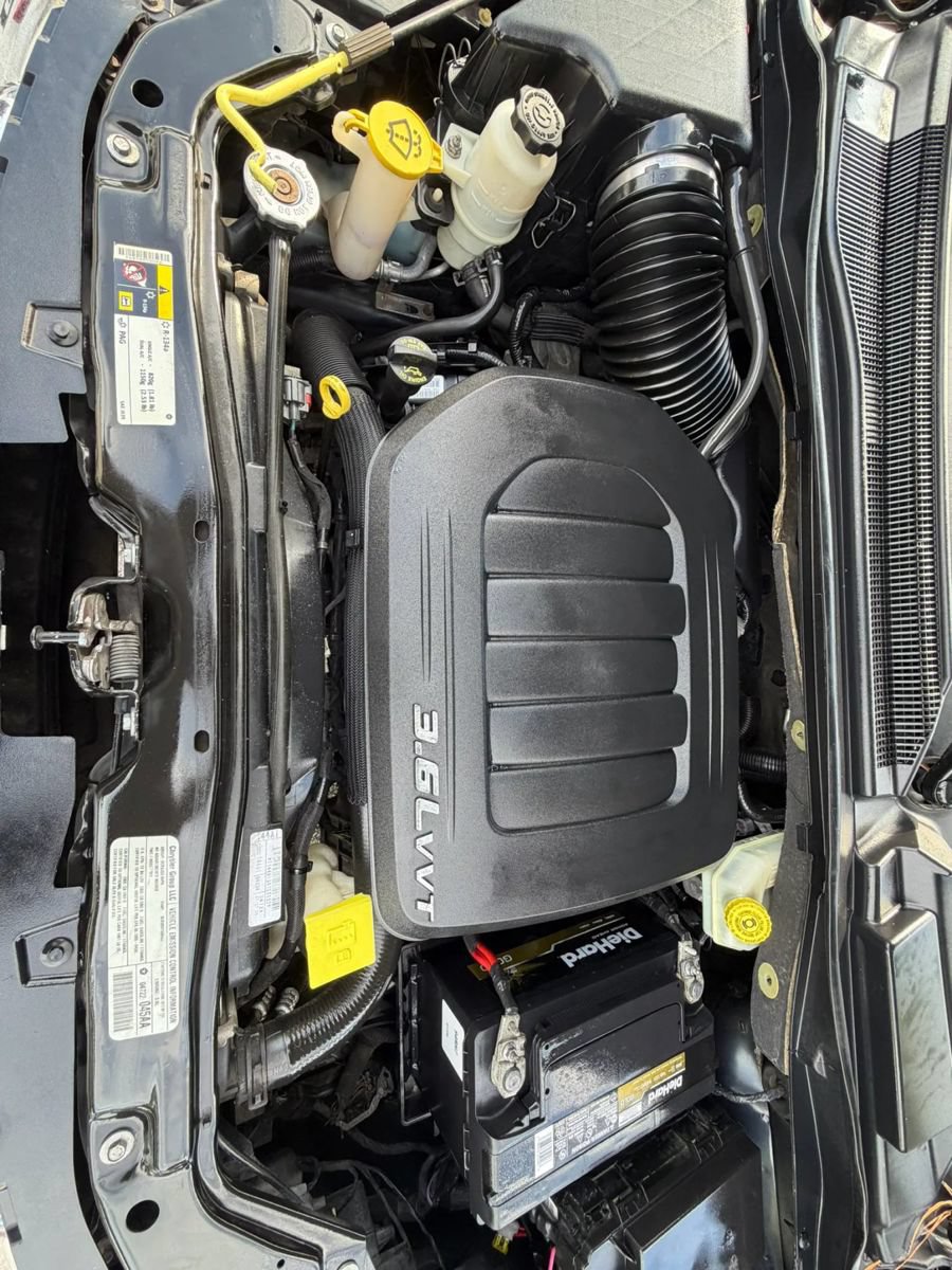 Used 2013 Dodge Grand Caravan SXT w/ UConnect Hands-Free Group FWD image 26