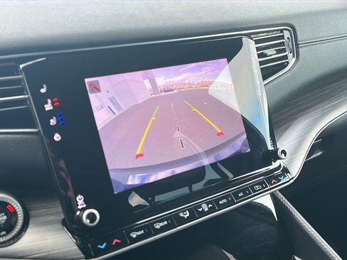 Used 2024 Jeep Wagoneer Series III image 15