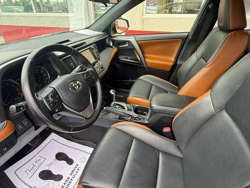 Used 2016 Toyota RAV4 SE w/ Advanced Technology Package AWD/4WD image 9