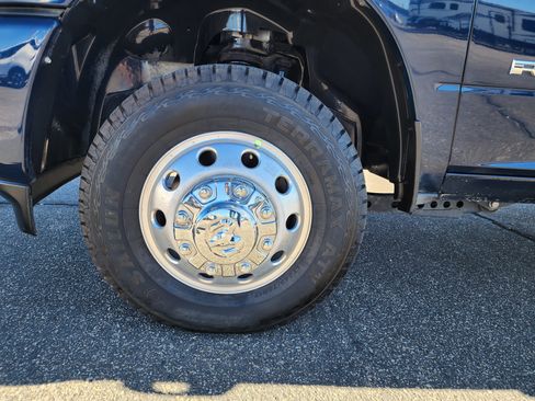 Used 2024 RAM 3500 Laramie image 10