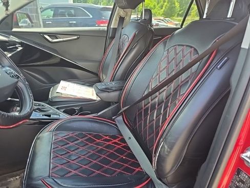 Certified 2024 Kia Niro EX Touring FWD image 11