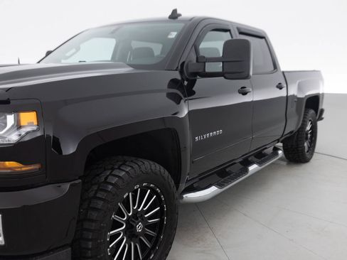Used 2017 Chevrolet Silverado 1500 LT w/ All Star Edition AWD/4WD image 12