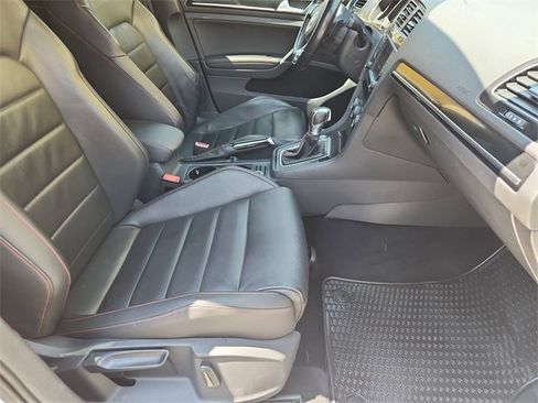 Used 2016 Volkswagen GTI Autobahn image 28