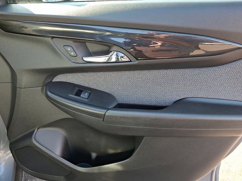 Used 2025 Chevrolet TrailBlazer LT image 10