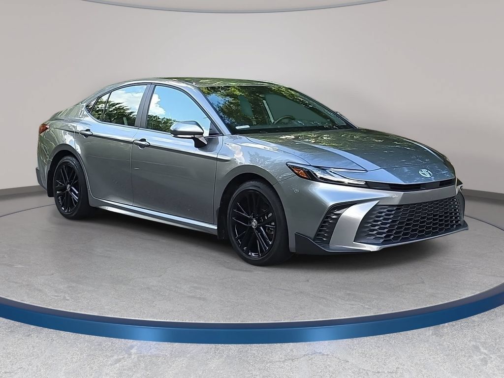 Used 2026 Toyota Camry SE FWD image 3