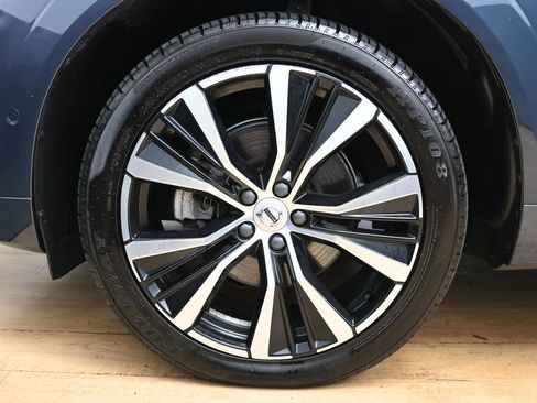 Used 2024 Volvo XC60 B5 Plus w/ Protection Package Premier AWD/4WD image 12